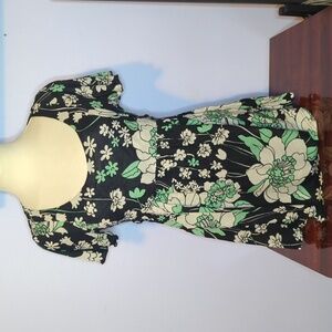 Empire waist scoop neck floral tunic